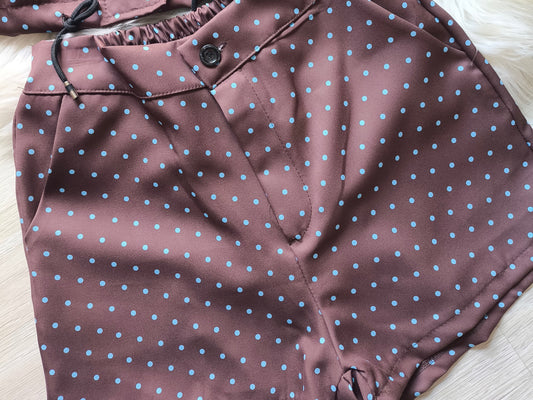 Coordinato Marrone Pois Azzurri – Il look più virale del momento 🤎🩵