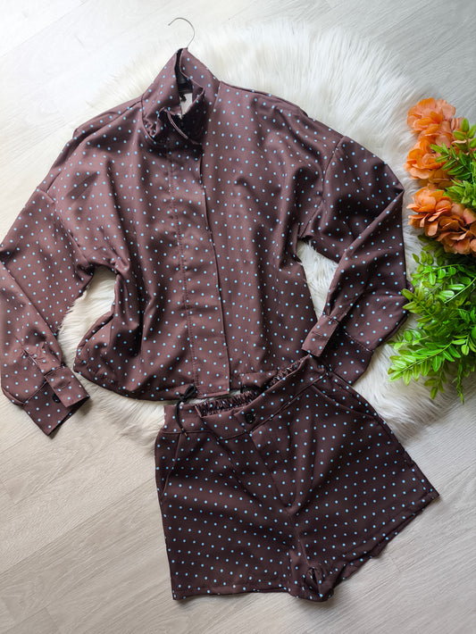 Coordinato Marrone Pois Azzurri – Il look più virale del momento 🤎🩵