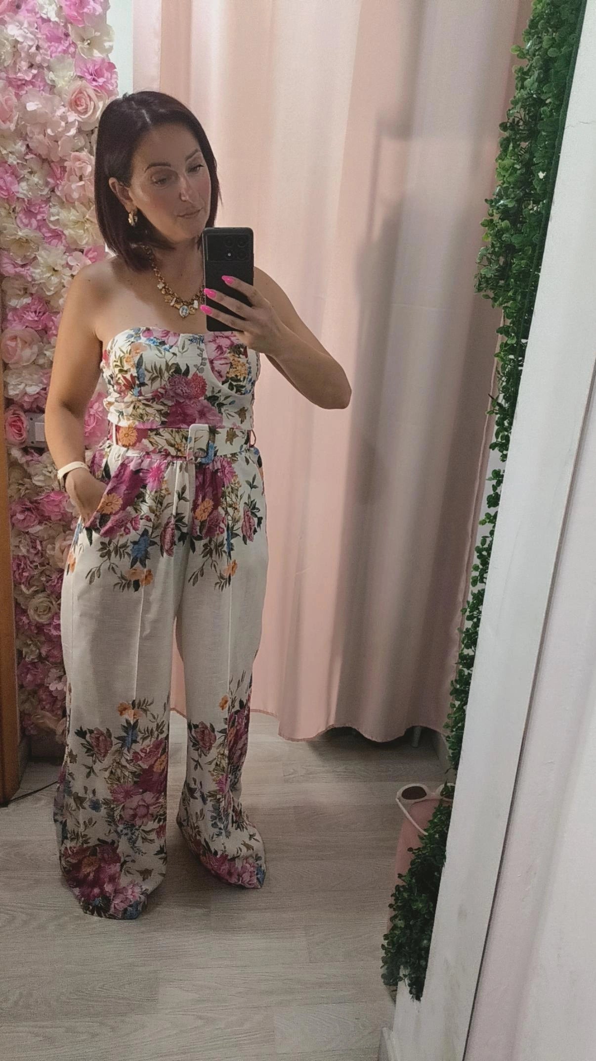Tuta Bianca Floreale Elegante